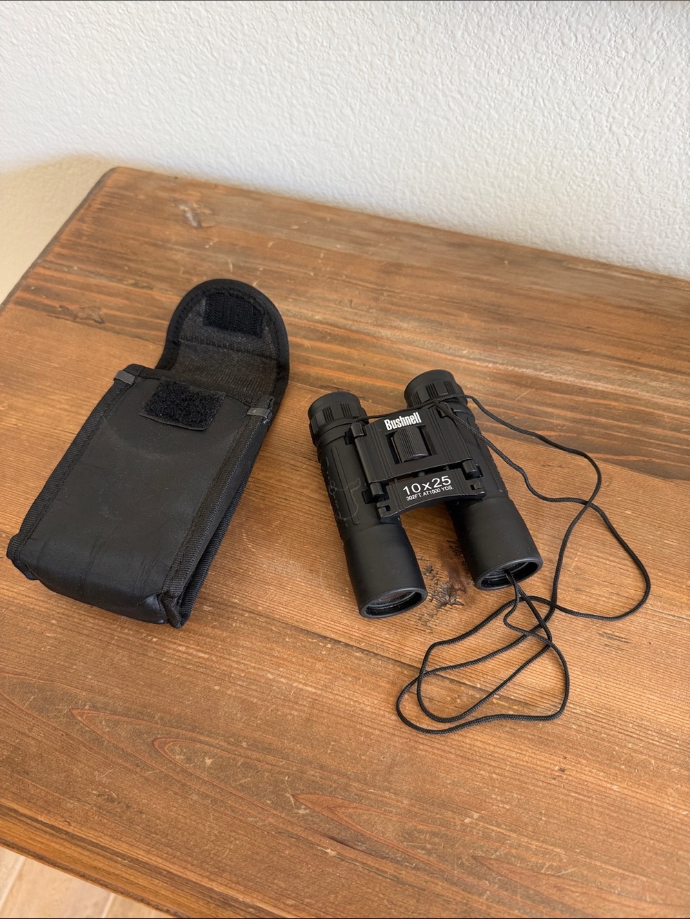 Bushnell 10x25 Compact Binoculars - Black